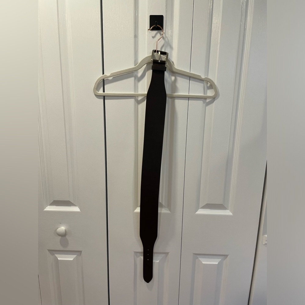 Banana republic brown leather belt